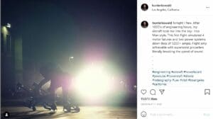 شاب أمريكي يجرب طائرته التي اخترعها فتبينوا